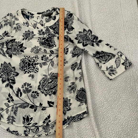 Banana Republic Blouse Navy White Floral Button Back Statement Sleeve Medium New - Picture 13 of 13
